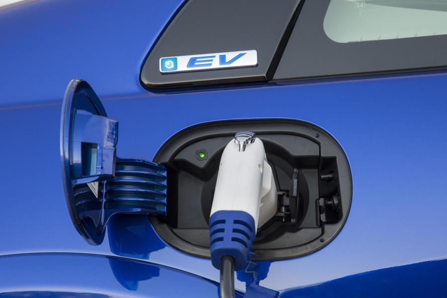  Honda Fit EV Hatchback 2013 года  (фото 2 из 8)